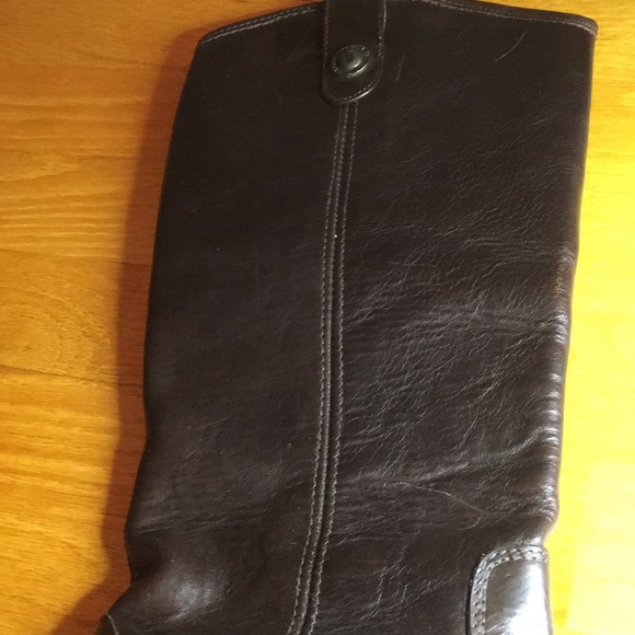 NEW FRYE Melissa Button 2 Riding Boots Dark Brown Distressed Leather Size 7.5 - Picture 6 of 11